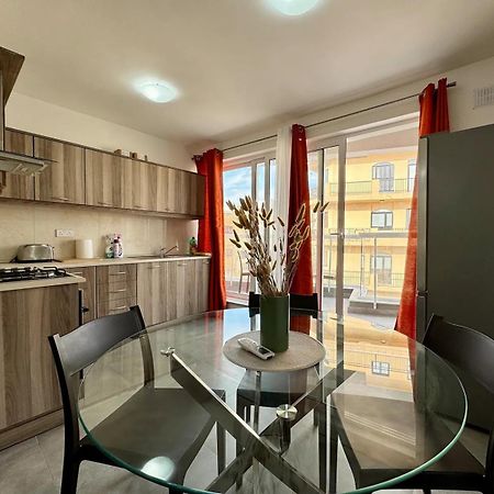Mive-Delux Three Bedroom Apartment In Marsaskala Esterno foto