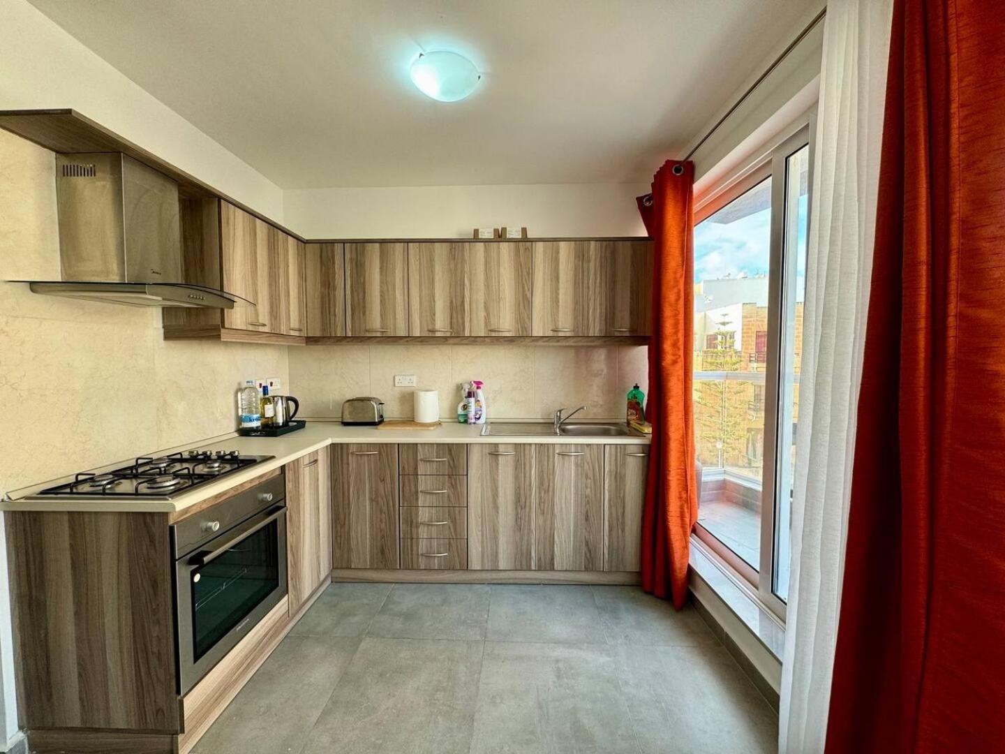 Mive-Delux Three Bedroom Apartment In Marsaskala Esterno foto
