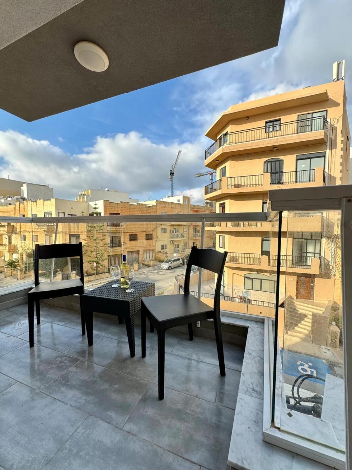 Mive-Delux Three Bedroom Apartment In Marsaskala Esterno foto